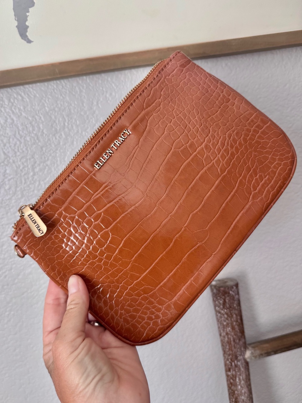Ellen tracy croc faux leather pouch